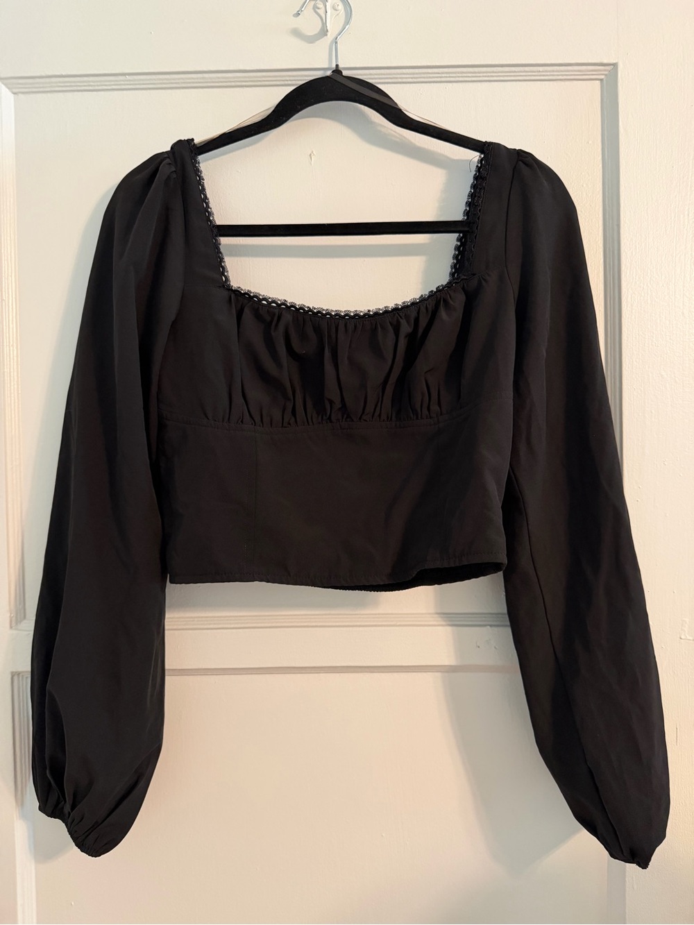 La Hearts Black Square Neck Long Sleeve Crop Top